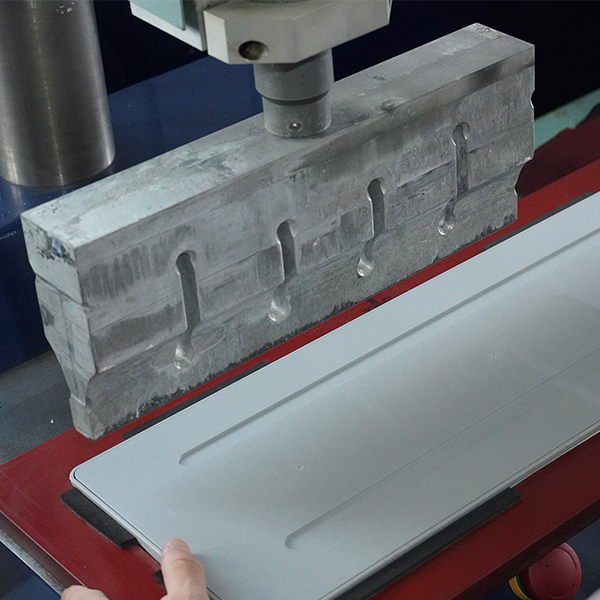 鍵盤座塑膠熔接黏合 鍵盤座塑膠熔接黏合