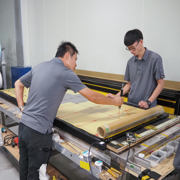 觸控板組裝測試