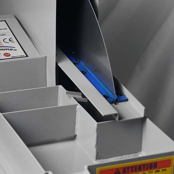 円盤型油水分離器 DG550TBL 円盤型油水分離器 DG550TBL