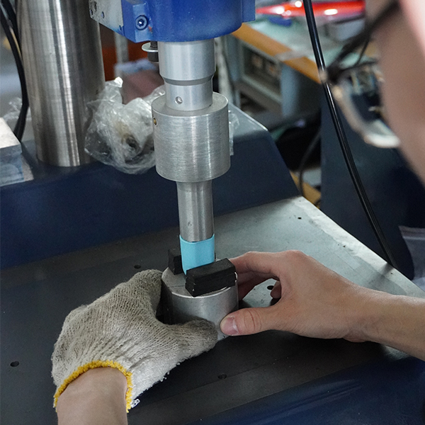 自動車のプラスチック溶接 自動車のプラスチック溶接